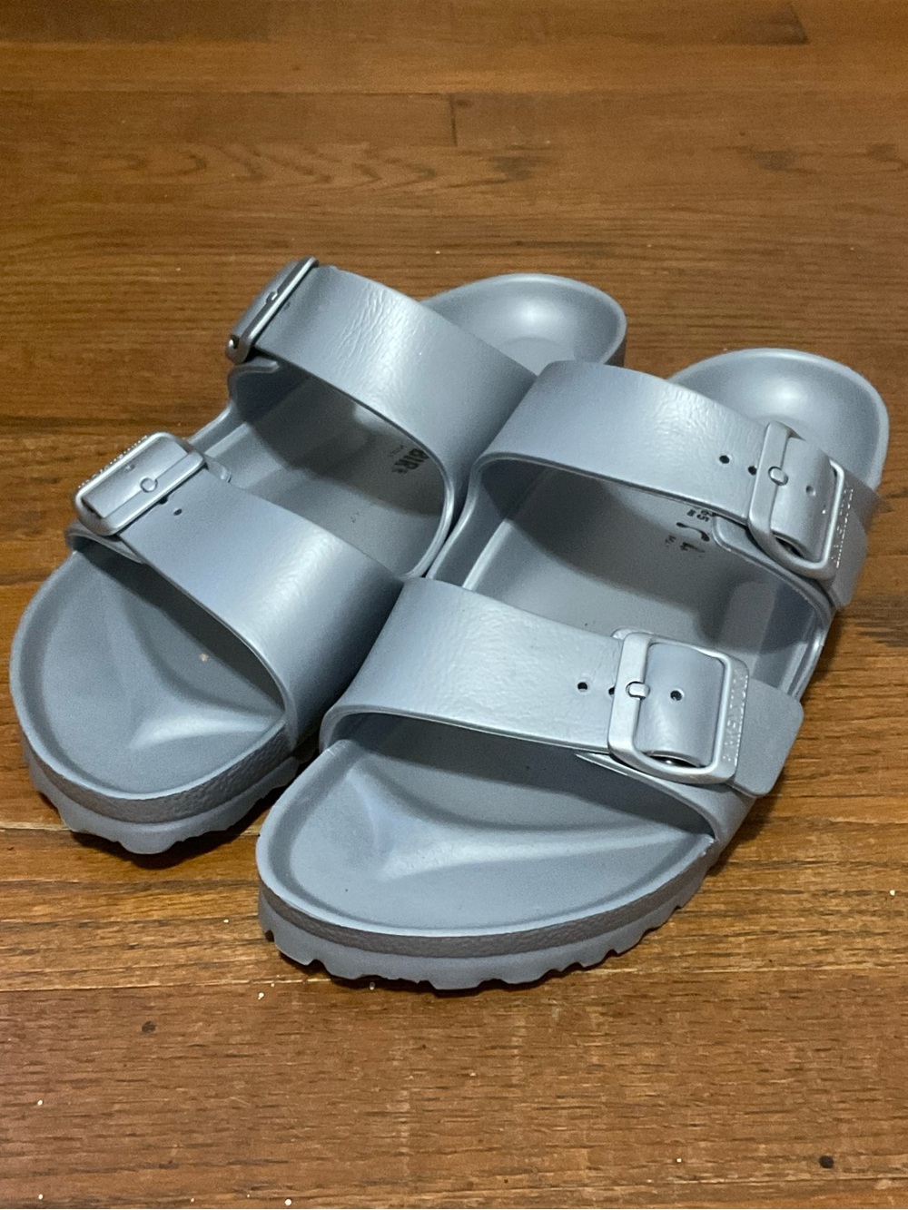 BIRKENSTOCK Arizona EVA Gray Sandals. In Excellent Cond. Women’s 10 
Men’s 8.